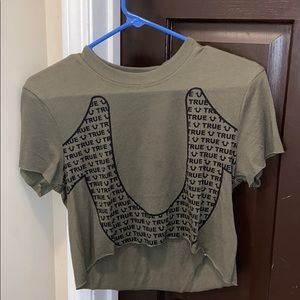 Cropped True Religion shirt